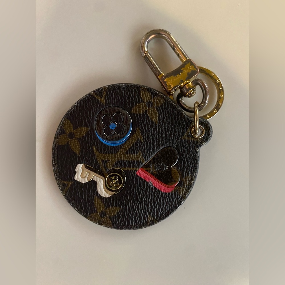 Louis Vuitton Monogram Canvas Locks Round Bag Charm and Key Holder
